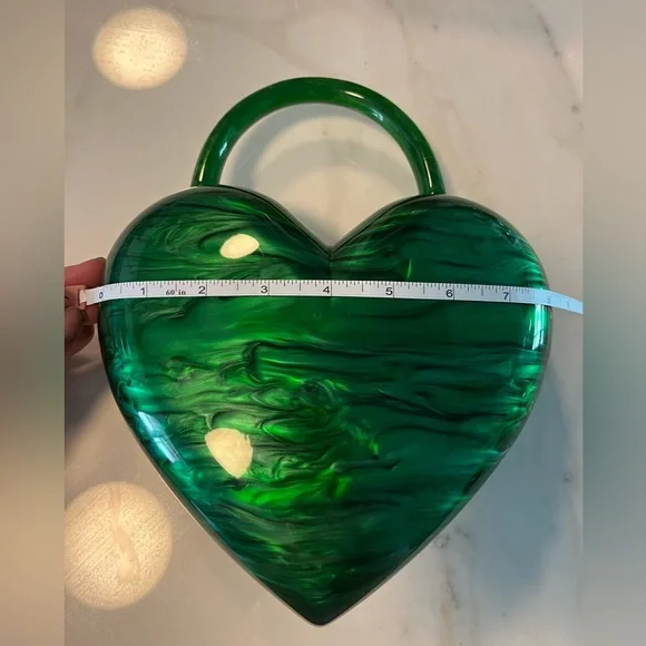Anthropologie Green Heart Shaped Clutch Acrylic Hard Shell - Picture 5 of 10